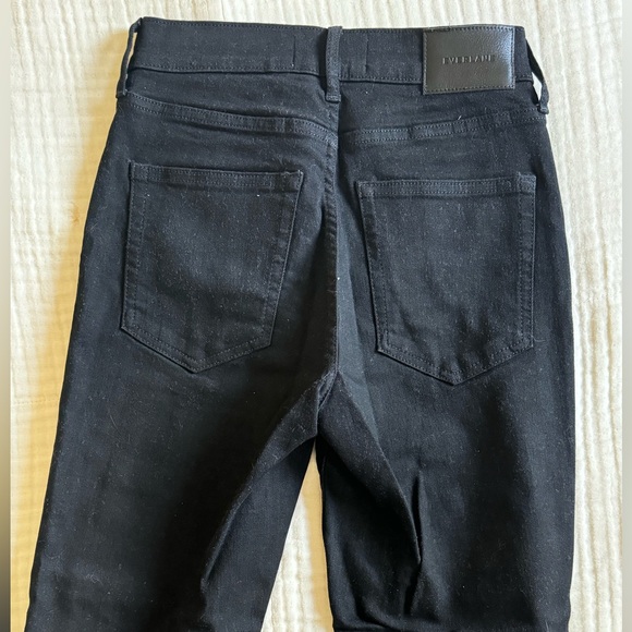 Everlane - The Authentic Stretch High-Rise Cigarette Jean; Size 27 in Black - Picture 5 of 7